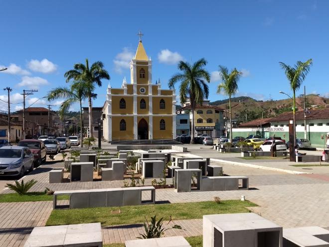 Na cidade, um dos principais símbolos é a Igreja Matriz de Santana, mantida pela paróquia local em devoção à padroeira do município
