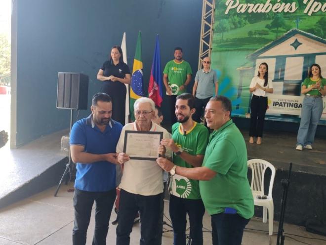Homenageado, Walter de Lima Salles representou todos os pioneiros que lutaram pela emancipação de Ipatinga