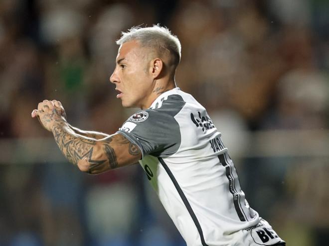 Vargas fez os dois gols do empate