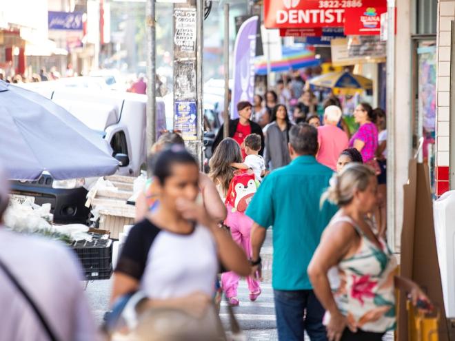 Neste sábado, as lojas do Vale do Aço estão autorizadas a funcionar das 9h às 17h 
