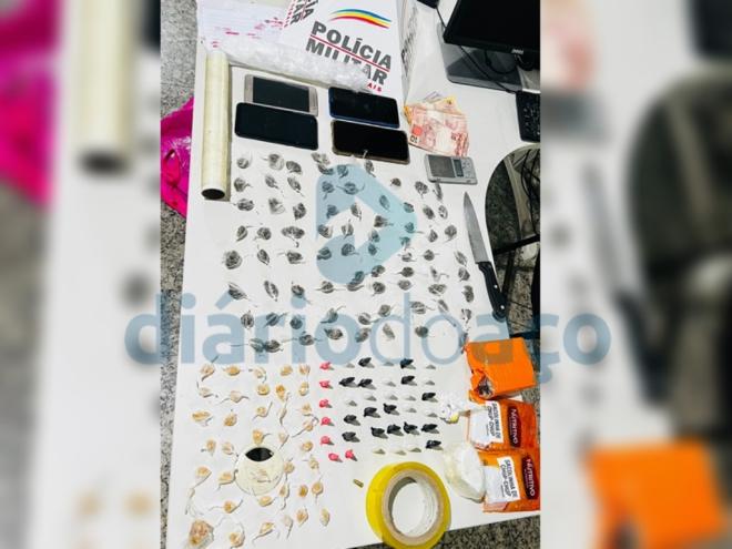 Todo o material ilícito localizado pelos policiais depois de denúncias anônimas