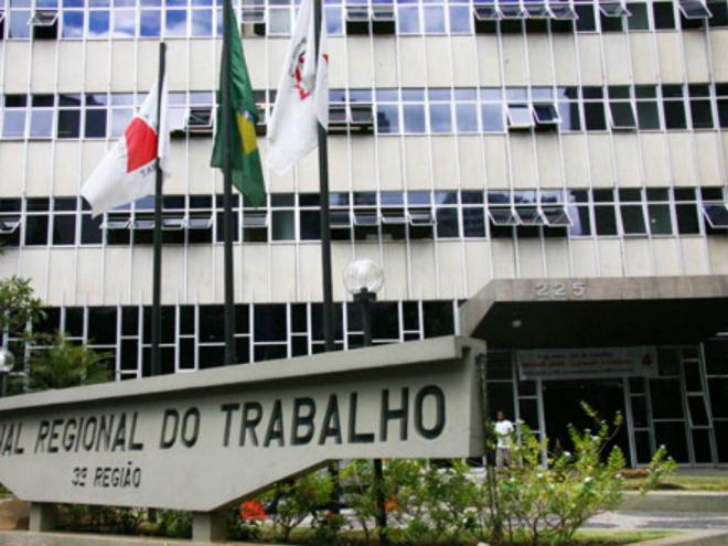 O trabalhador alegou que, ao longo do contrato de trabalho, foi ofendido recorrentemente pelo chefe