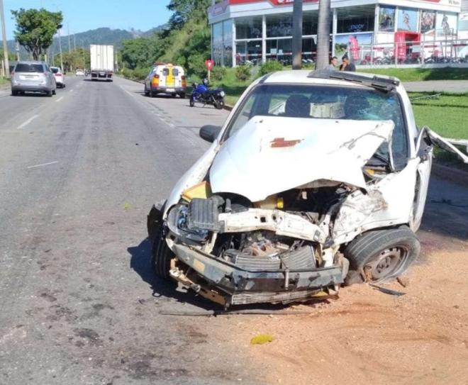 Motorista seguia sentido crescente pela BR 381, no KM 255, momento em que perdeu o controle direcional do veículo