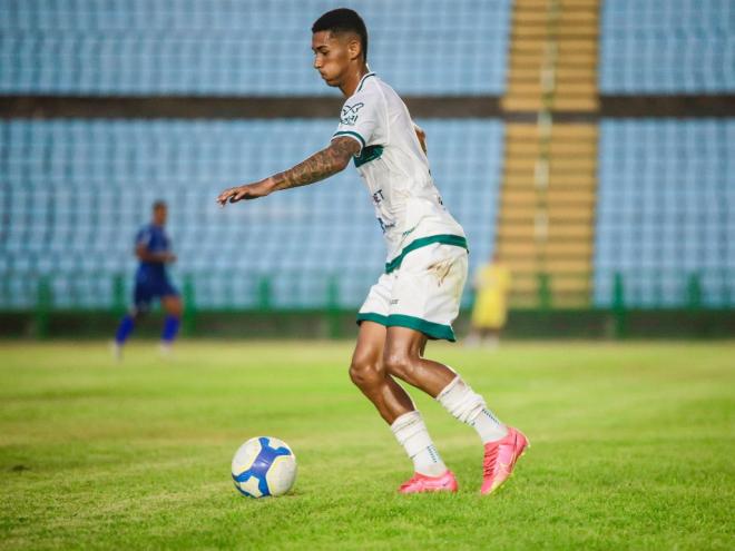 O prata da casa Pedrinho continua como titular da lateral esquerda do Ipatinga no Brasileirão da Série D