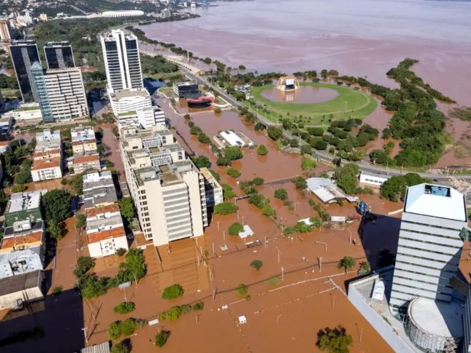 Os cenários previstos neste domingo (12) pelo Instituto de Ciências Hidráulicas da Universidade Federal do Rio Grande do Sul (UFRGS) confirmam o repique da cheia do Rio Guaíba