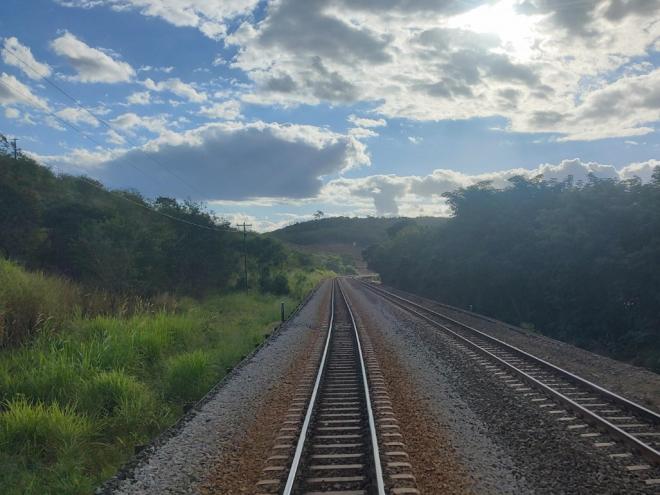 Além de transportar pessoas, histórias e promover encontros, a EFVM também é responsável por 30% da movimentação de produtos por meio ferroviário no país