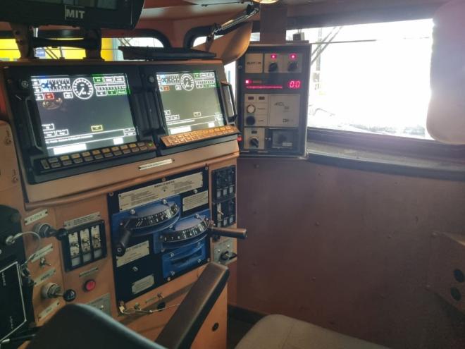 Cabine da locomotiva por dentro