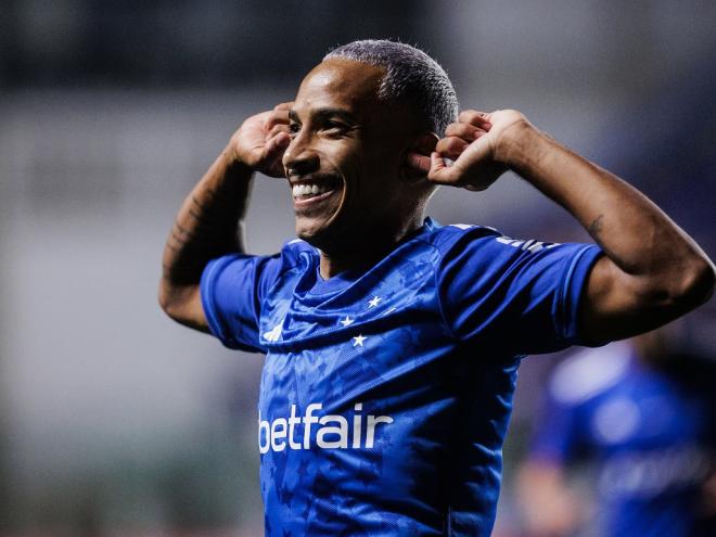 Matheus Pereira fez o gol que garantiu a Raposa, ao menos, nos playoffs do torneio