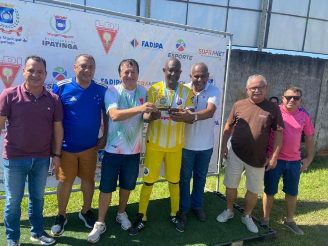 O atacante Gilson foi o artilheiro de mais um campeonato em sua longeva carreira