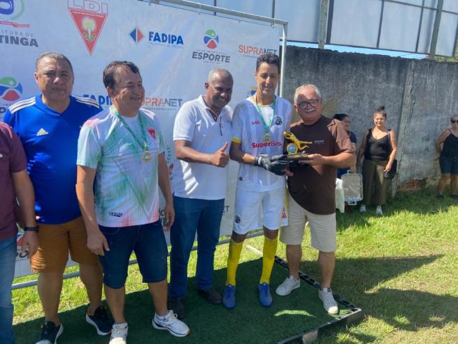 O goleiro Pintinho mais uma vez se consagrou como o menos vazado de uma competição regional