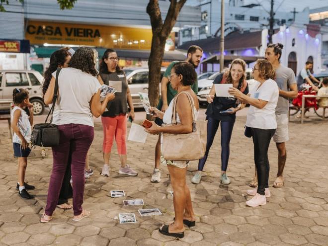 O passeio pelas ruas revela histórias e novos acervos