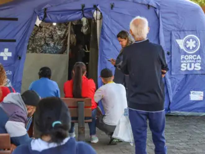 Hospital de Campanha da Força Nacional do SUS atende pacientes na Ulbra. Foto: Rafa Neddermeyer/Agência Brasil