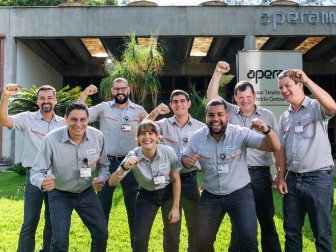 Equipe da Aperam que desenvolveu a tecnologia
