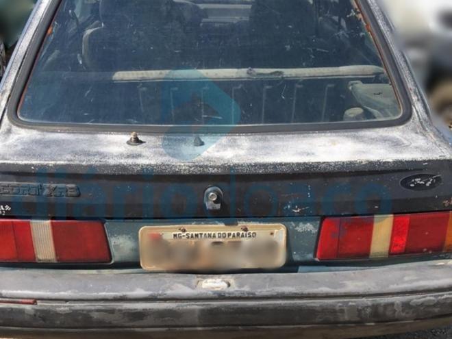 O Ford Escort utilizado nos dois crimes na região foi abandonado em Coronel Fabriciano