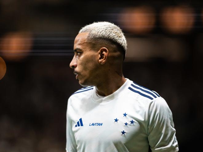 Meia receberá um salário mensal de aproximadamente R$ 1,5 milhão, acima do teto pago aos jogadores atuais