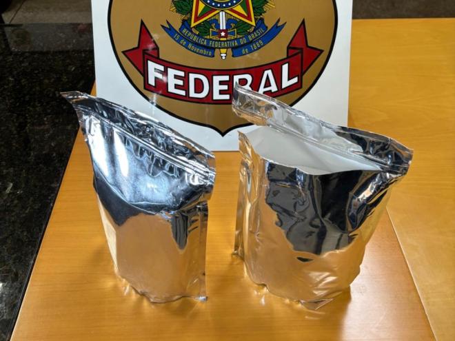 A PF cumpriu um mandado de busca e apreensão em uma fábrica de móveis planejados