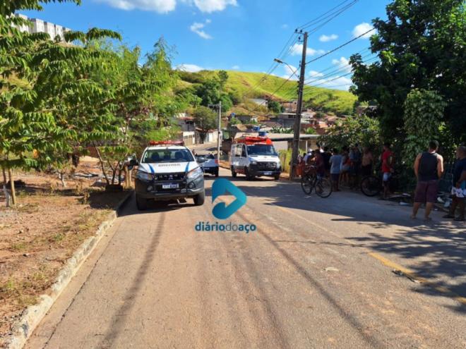 Samu, Corpo de Bomeioros, PM e PC atuaram no local do homicídio 