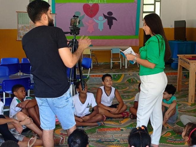 A programação acontece em escolas da rede municipal
