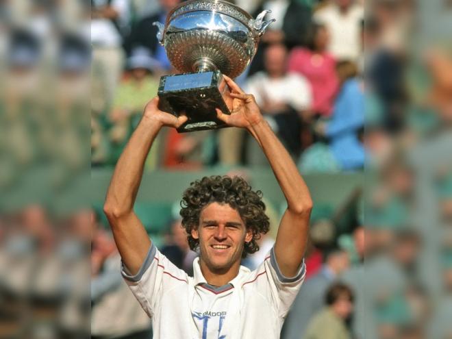  Gustavo Kuerten, o 'Guga', no Torneio de Roland Garros