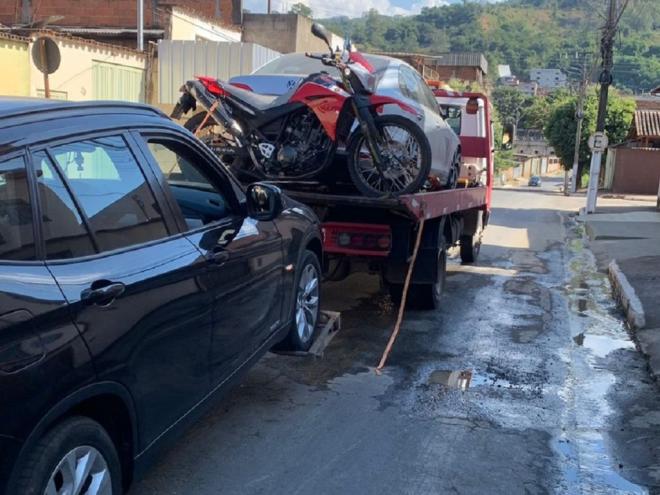 Sem autorização oficial, influenciador promovia a venda de rifas de três veículos: uma BMW, um VW Jetta e uma motocicleta Yamaha XT660