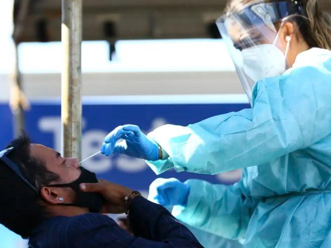 Em algumas pessoas, sintomas da covid podem durar por meses ou até anos