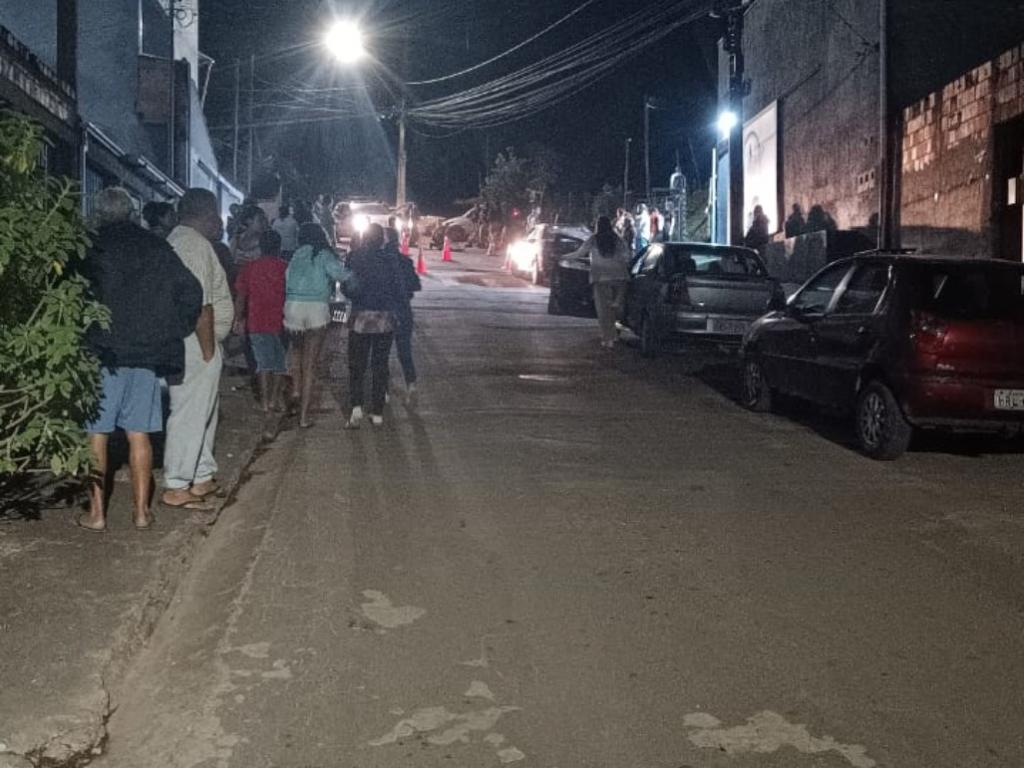 Rua Geraldo Rodrigues Soares, no JK 