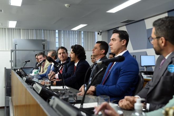 Comissão de Defesa do Consumidor e do Contribuinte - debate sobre a qualidade dos serviços prestados pelas operadoras de telefonia móvel no Estado