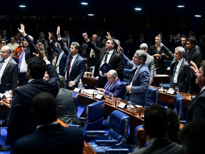 Texto sobre 'taxação das blusinhas' foi aprovado em votação simbólica, com votos contrários da oposição. Foto Marcos Oliveira/Agência Senado