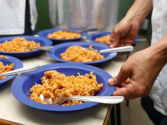 Os valores são referentes aos meses de fevereiro e março deste ano; O Pnae é um dos programas de nutrição infantil no Brasil