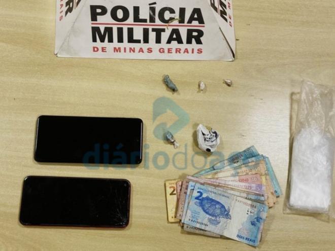 Um dos dois celulares apreendidos possibilitou a prisão dos jovens no Vila Celeste