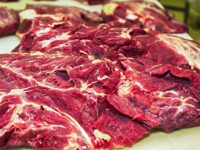 Cinco pessoas estavam envolvidas em esquema de sonegação de impostos no comércio de carnes e subprodutos do abate de gado 