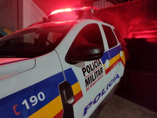 Os policiais militares conduziram os dois presos na madrugada desta quarta-feira para a delegacia de Ipatinga