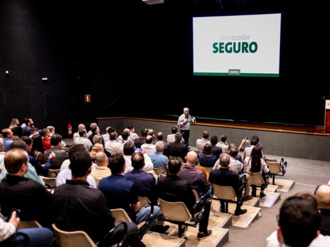 Siderúrgica promoveu o reconhecimento das empresas parceiras que se destacaram em segurança