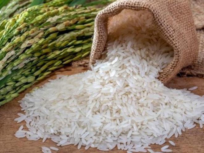 A compra internacional de arroz visa frear a disparada de preços promovida por atravessadores depois da catástrofe ambiental no Rio Grande do Sul 