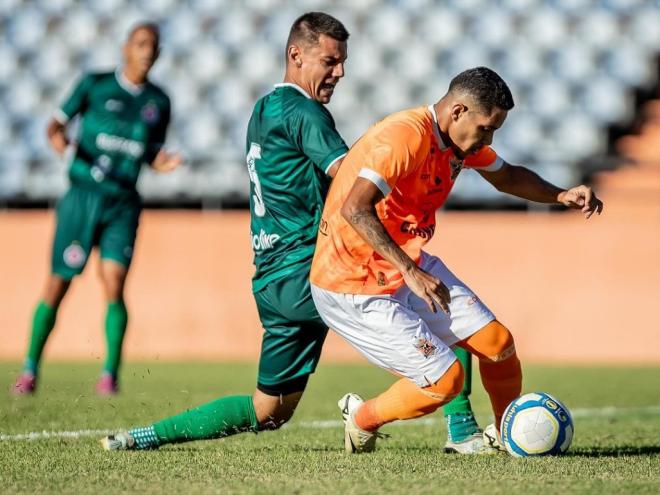 O placar foi de 1 a 1, deixando a equipe com apenas 7 pontos ganhos 