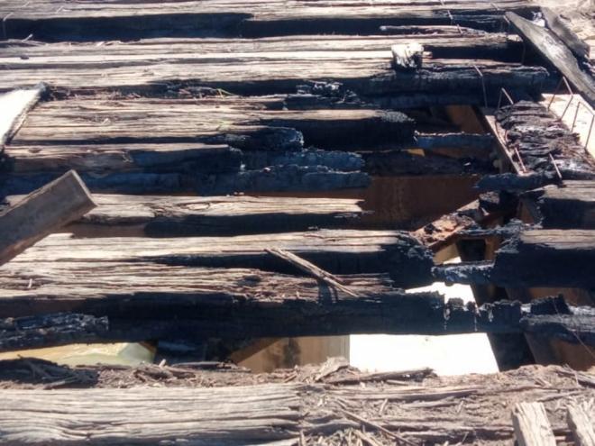 Em último incêndio em agosto de 2023 deixou a ponte totalmente interditada