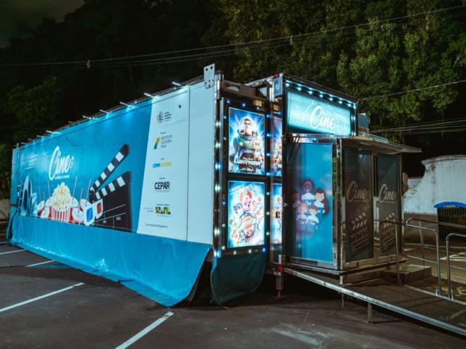 Quem vê a carreta nem imagina o que acontece lá dentro