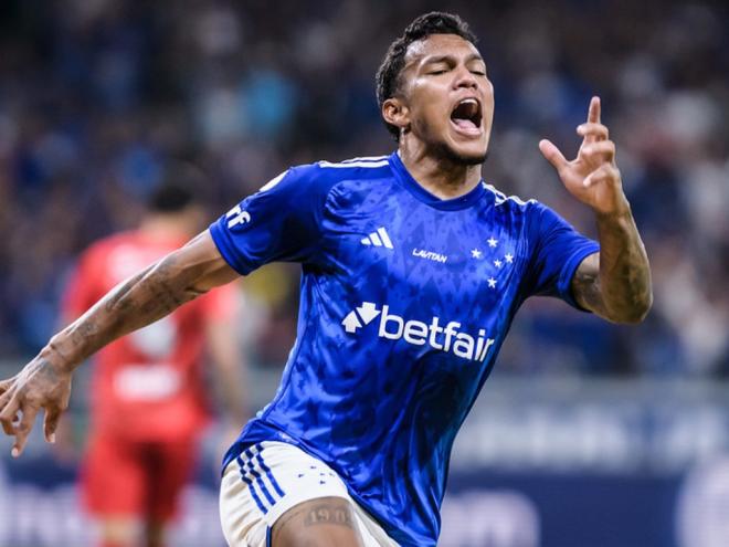 Veron abriu o placar do jogo