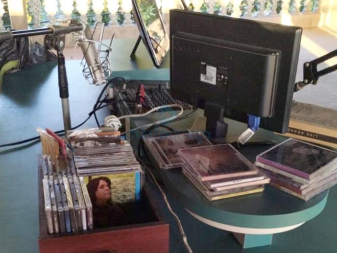 Parte dos objetos recolhidos na rádio clandestina que funcionava em Ipatinga