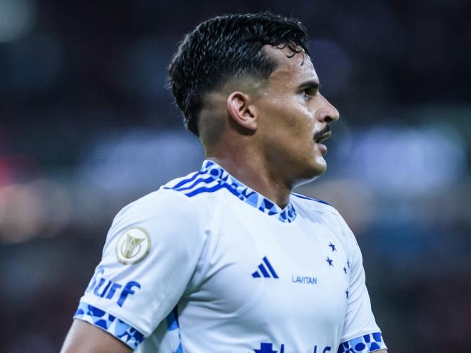 Kaiki ganhou a vaga de Marlon na lateral-esquerda