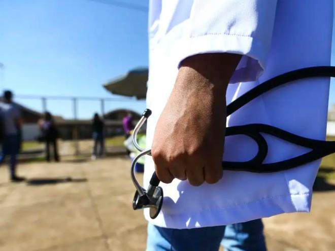 Programa do governo federal oferta vagas em quatro municípios da região; as inscrições podem ser feitas até sábado 