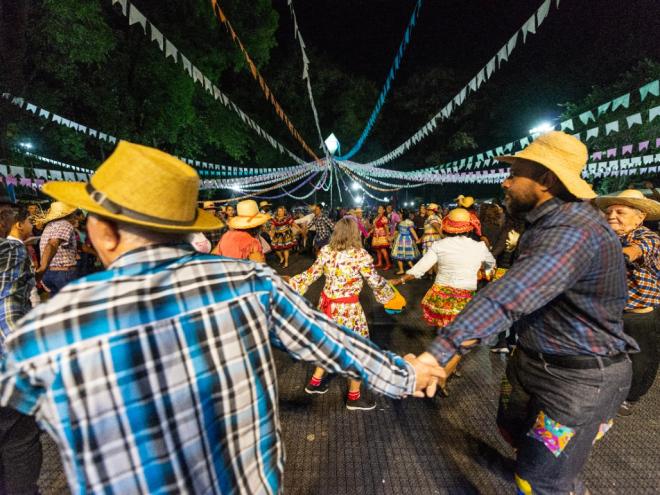 Show, danças e comidas típicas estão na programação