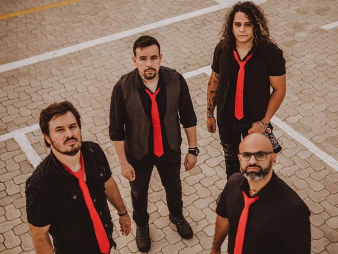A banda é composta por quatro integrantes: Jayme Souz, Hidler Anício, Sidney Santos e Brenner Fernandes