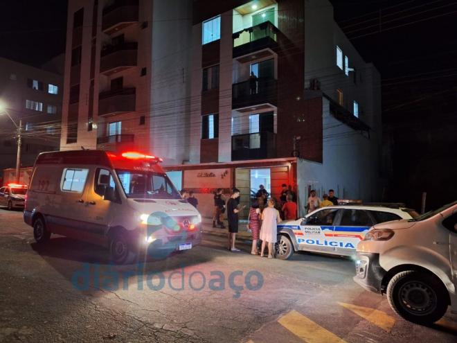Fato foi registrado neste prédio de apartamentos, na rua Cristalina, bairro  Parque das Águas na noite desta quarta-feira, 17 