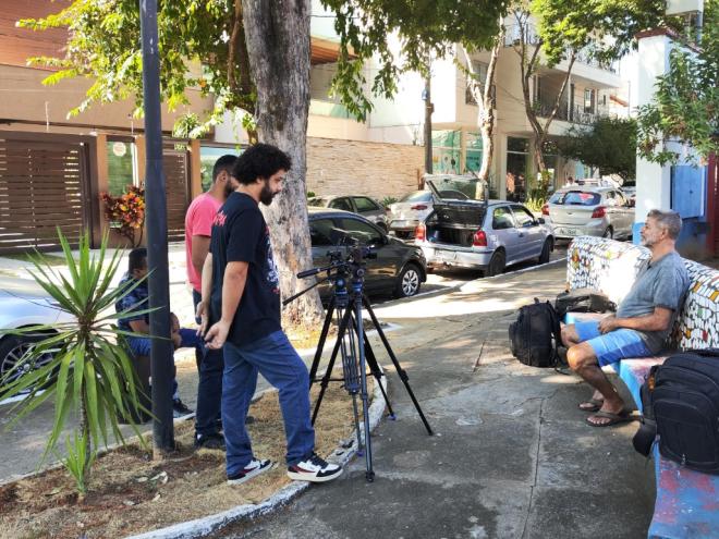 As ruas da cidade serviram de cenário para as filmagens
