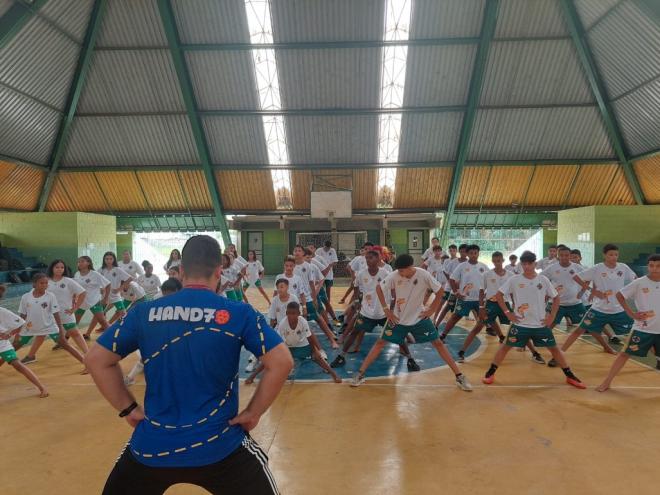Atualmente, a companhia está apoiando mais de 400 iniciativas esportivas focadas na inclusão social 