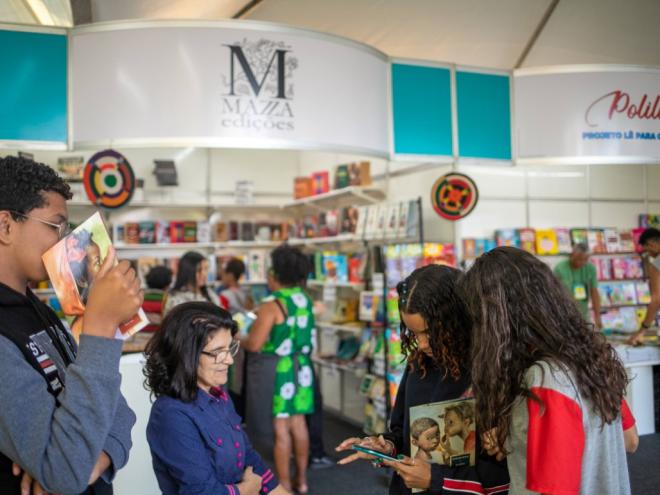 Serão montados 25 estandes na tradicional Feira do Livro