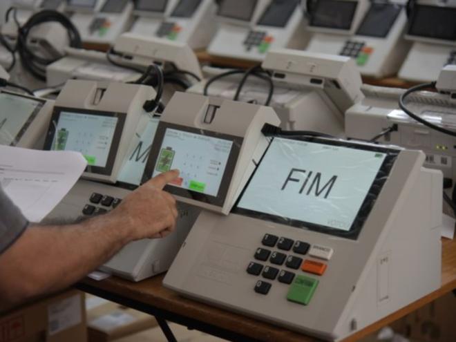 Candidatos podem ter o mandato cassado, por causa de campanha eleitoral antecipada 
