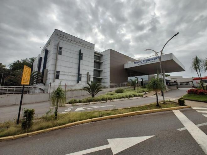 O dono das galinhas furtadas, ao ser baleado, foi encaminhado ao HMC onde ficou internado
