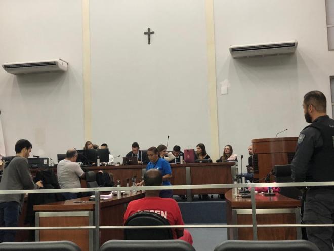 O julgamento ocorreu no plenário da Câmara de Ipatinga, em função da reforma e ampliação no Fórum Valéria Vieira Alves